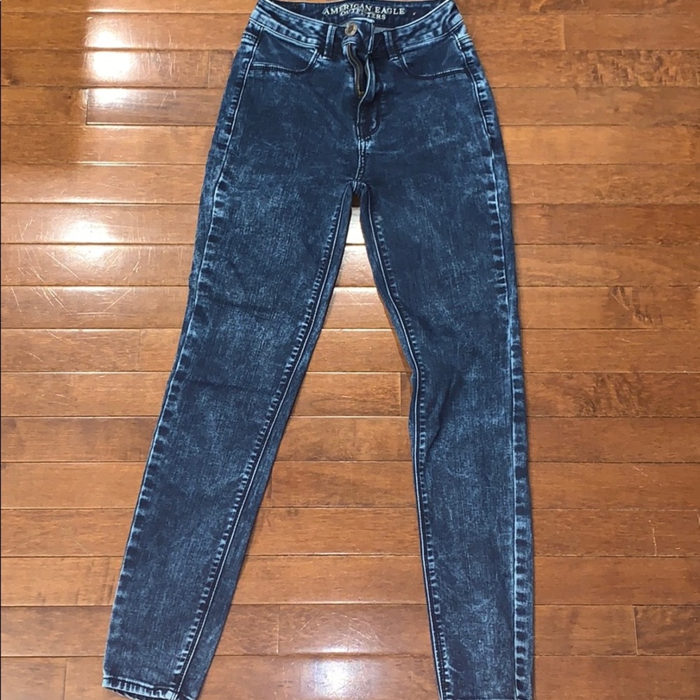 American Eagle High Waisted Jeans